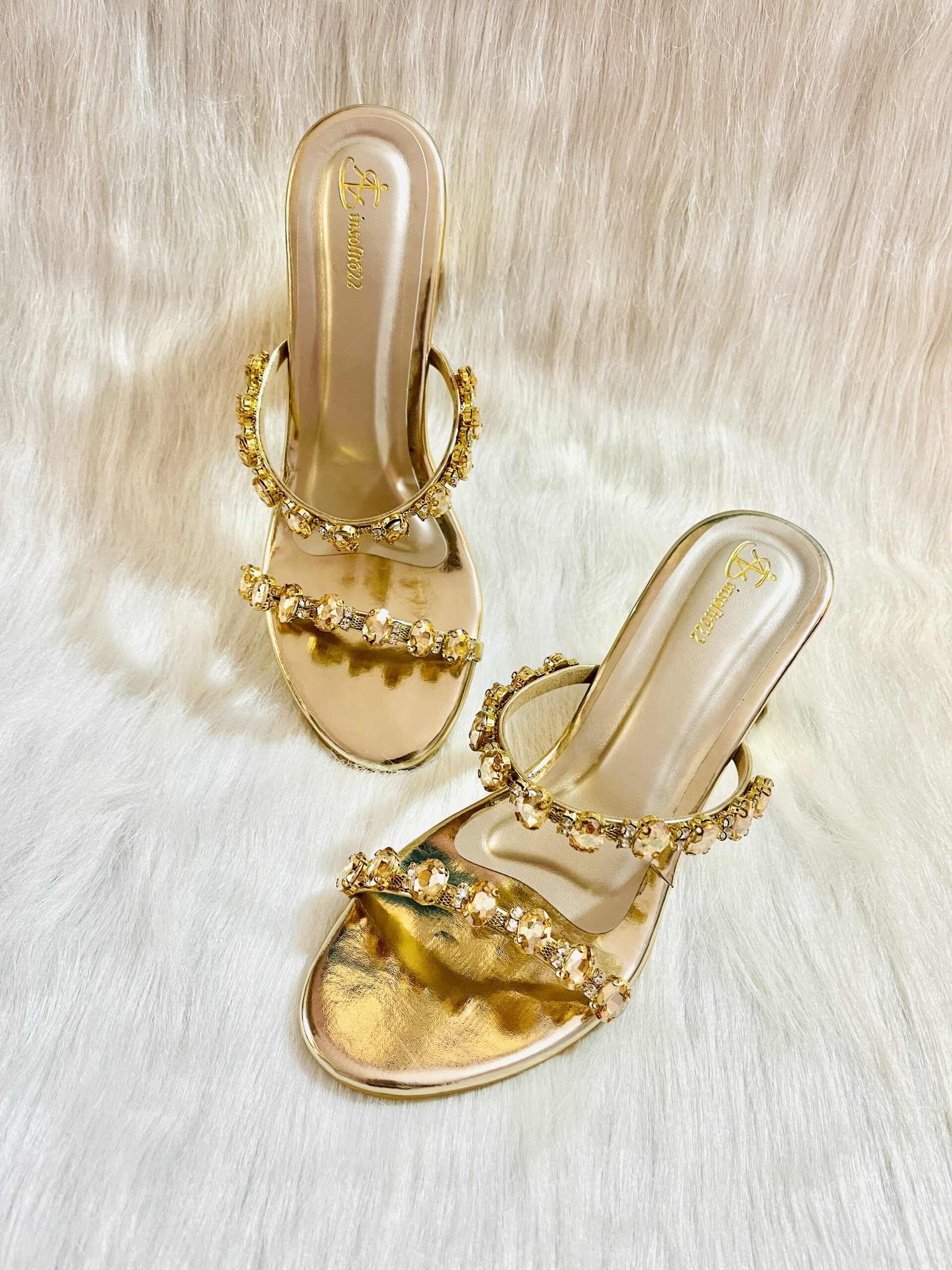 Gold heel - Image 2