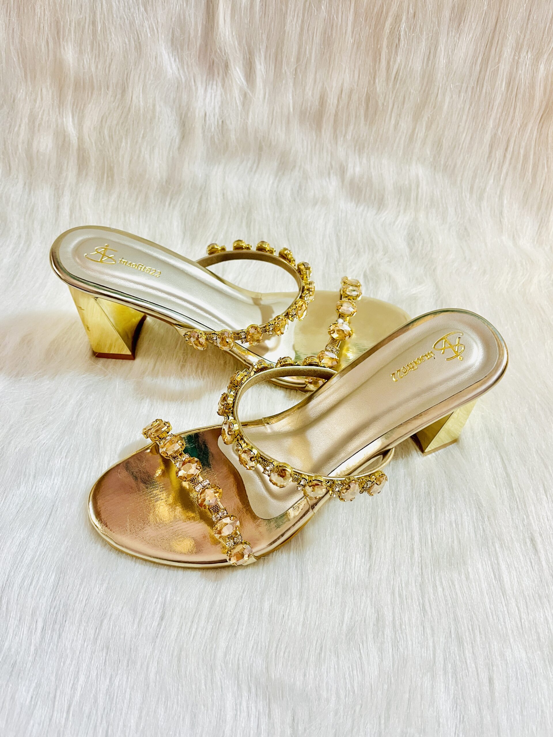 Gold heel - Image 4