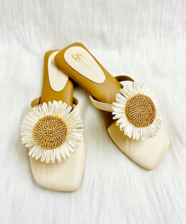 Daisy - Image 2