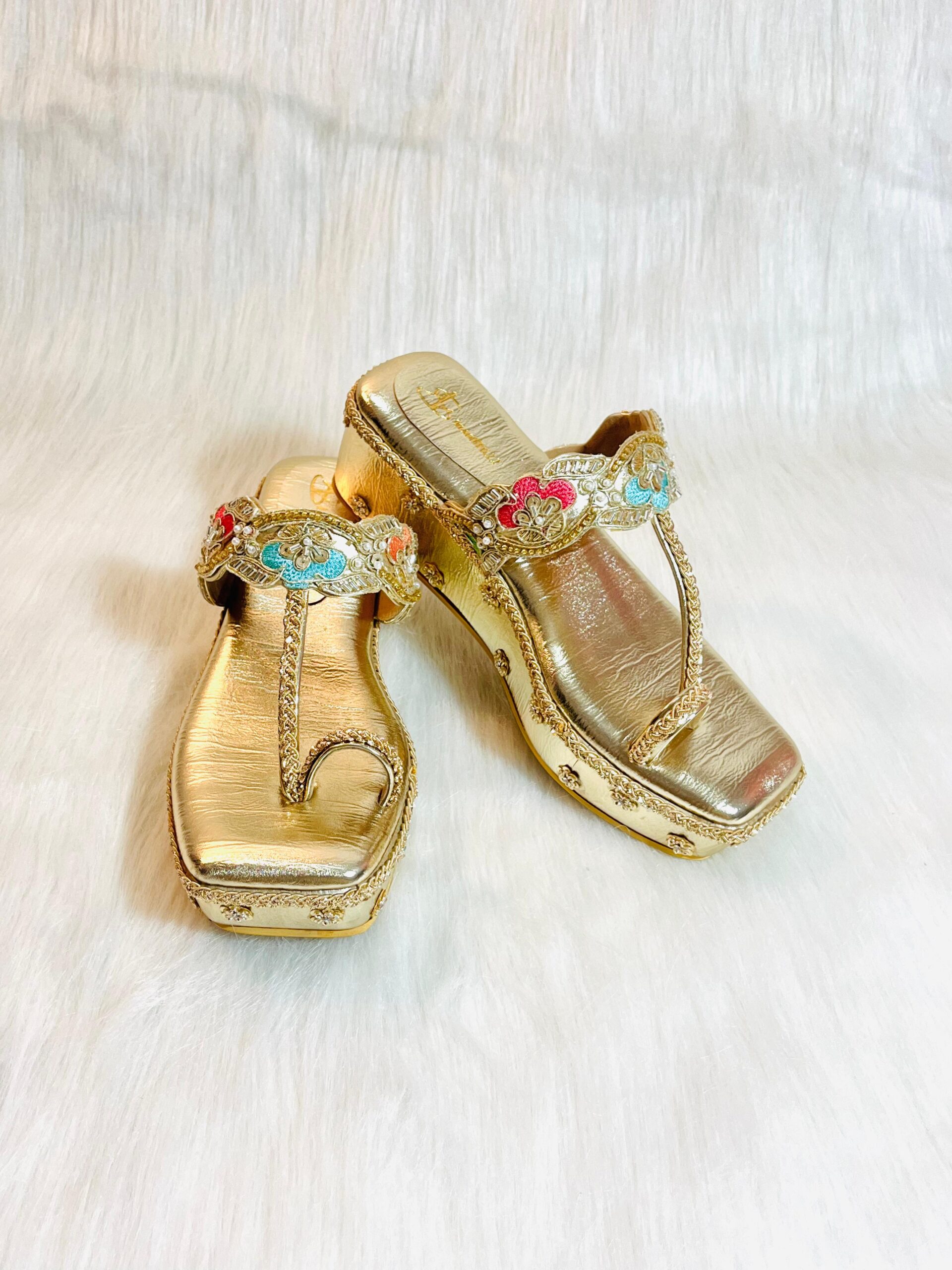 Golden Wedding Kolhapuri wedges - Image 6