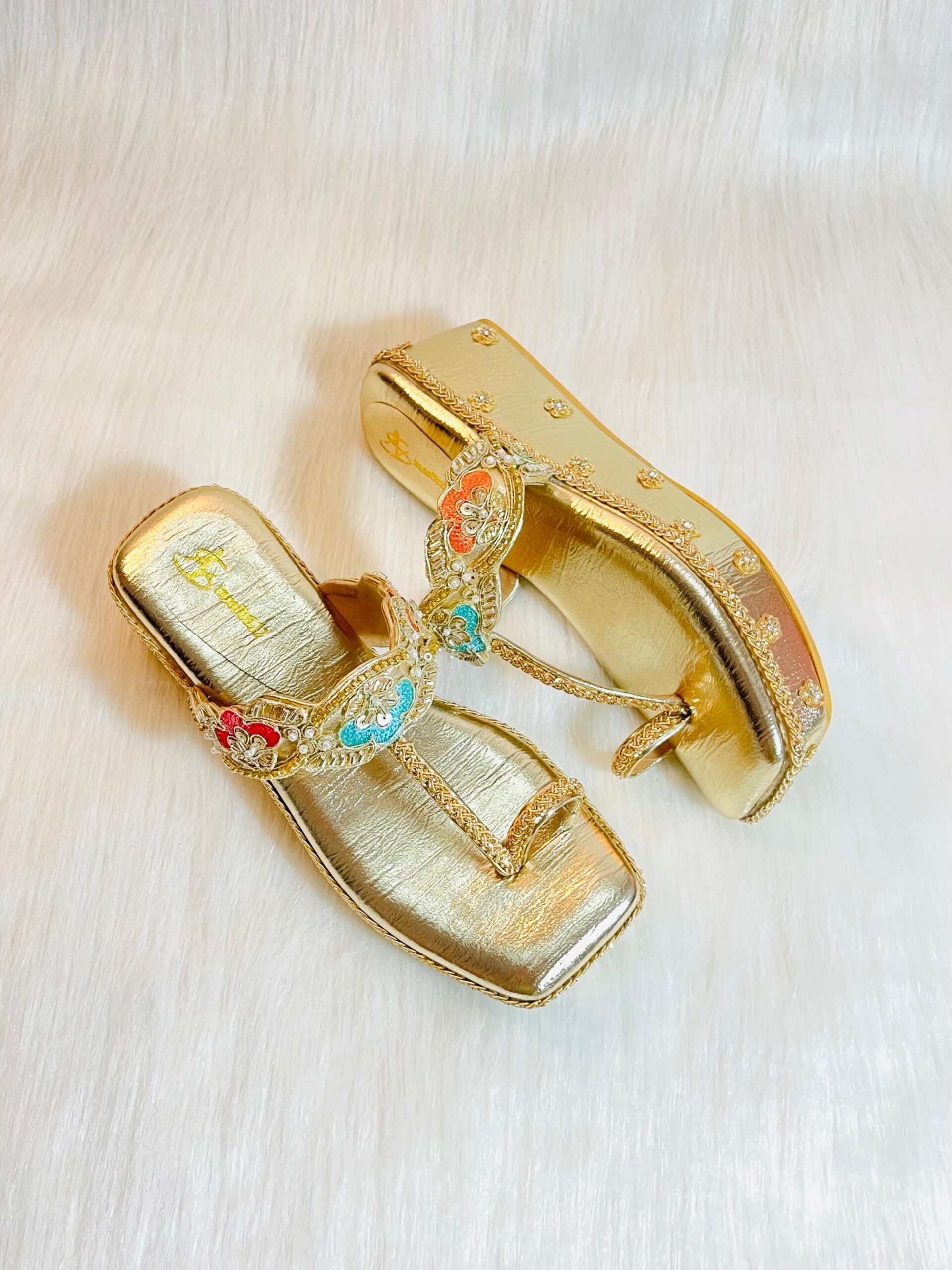 Golden Wedding Kolhapuri wedges - Image 2