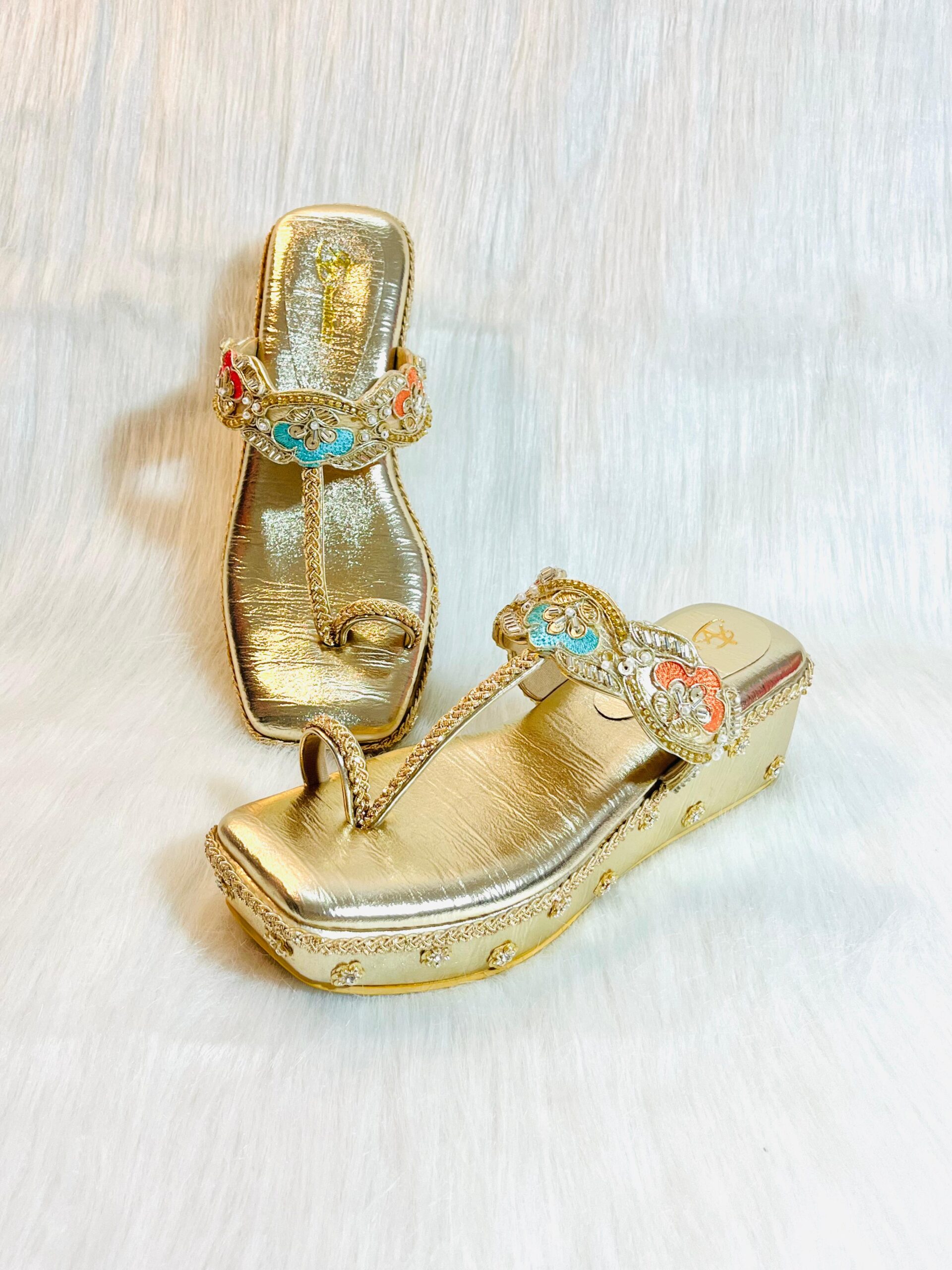 Golden Wedding Kolhapuri wedges - Image 7