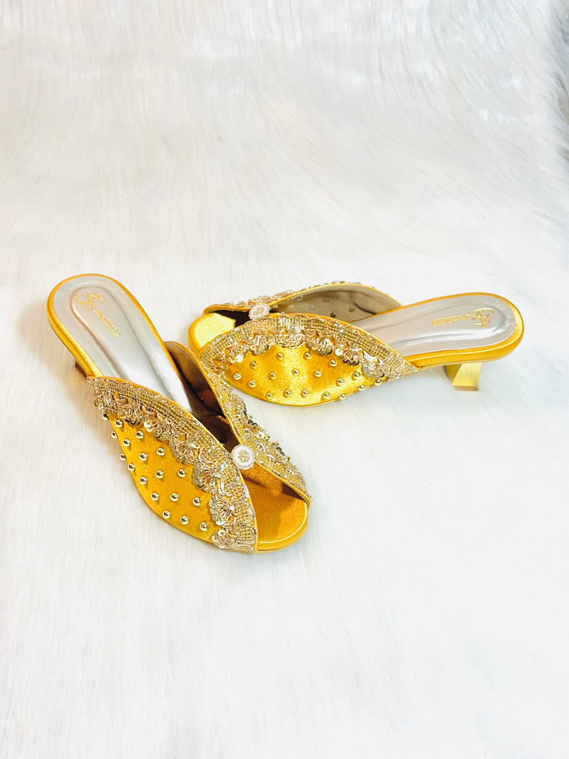Women Festive kitten block Heel - Image 3