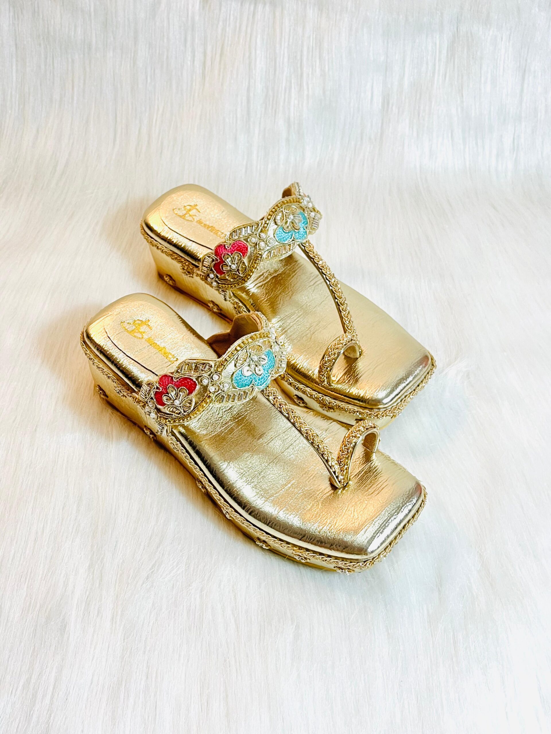 Golden Wedding Kolhapuri wedges - Image 5