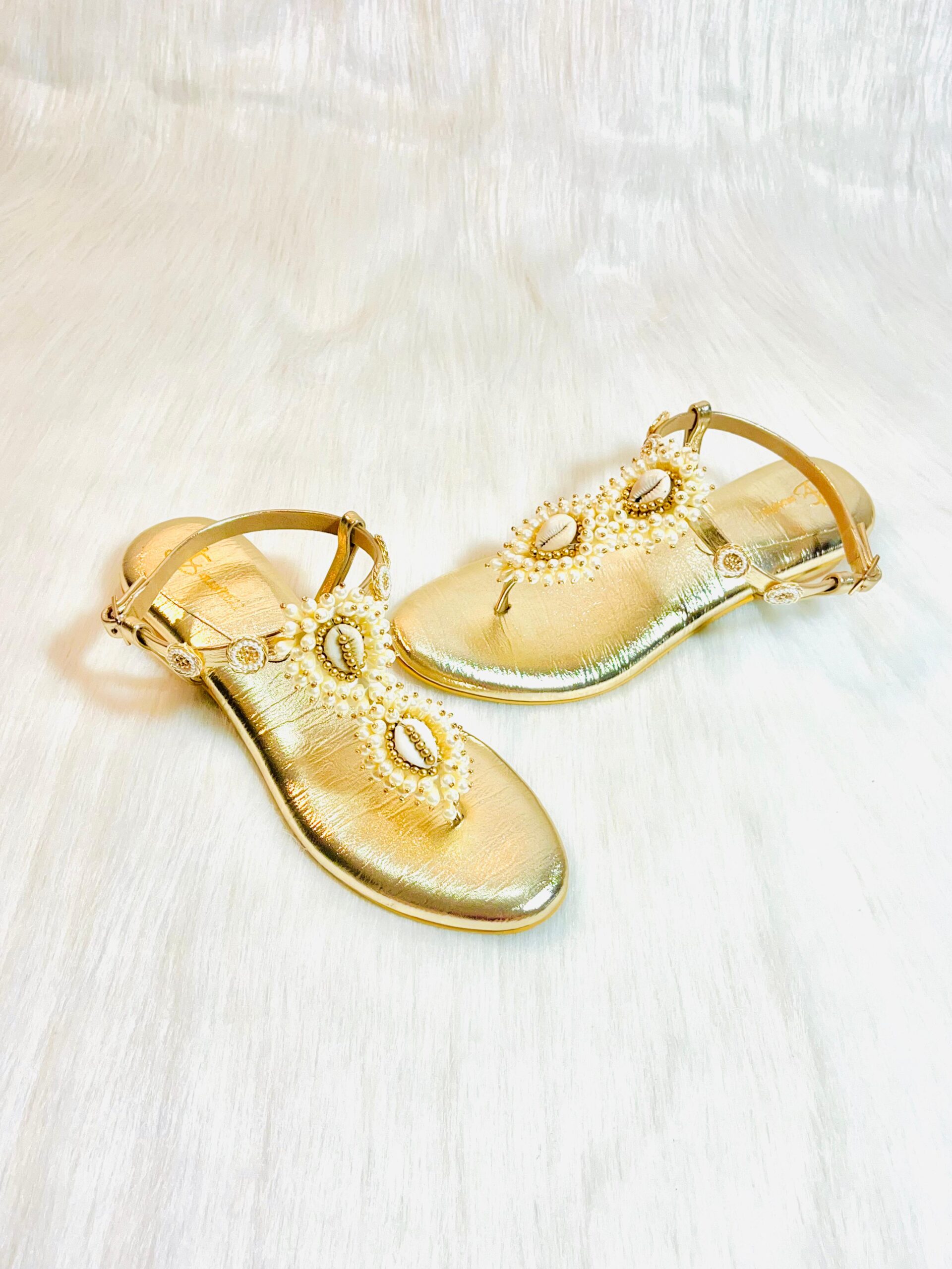 Handcrafted Twin Shell Flats - Image 3